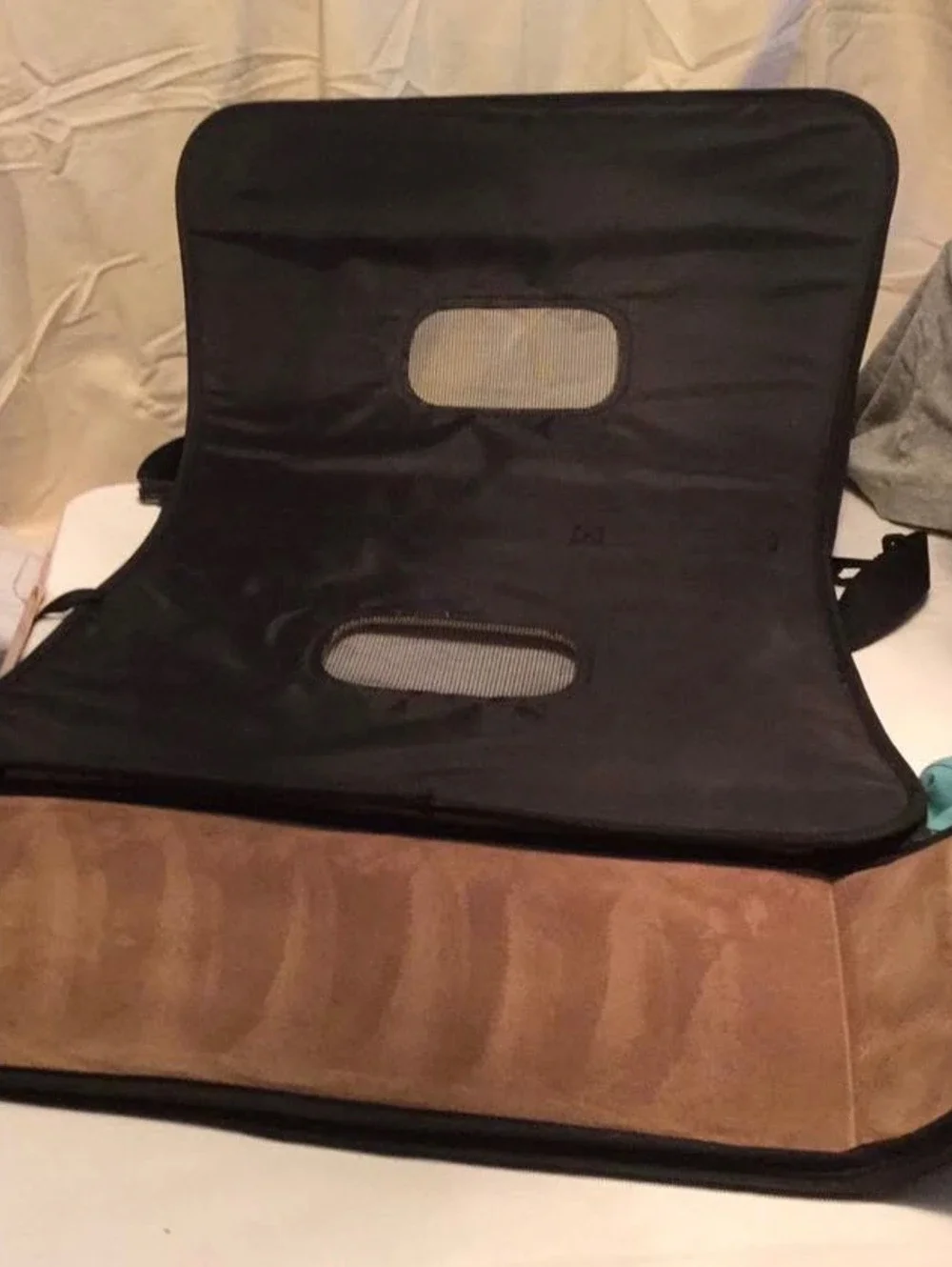 Aussie Pet Carrier 21” x 9” x 12” NWT